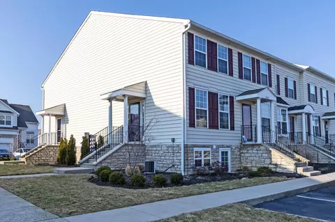 7009 Monarchos Dr, New Albany, OH 43054