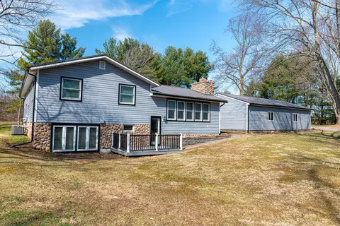 7591 County Road 19, Fredericktown, OH 43019