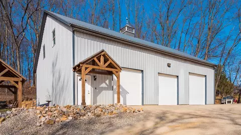 4333 Montgomery Rd NE, Newark, OH 43055