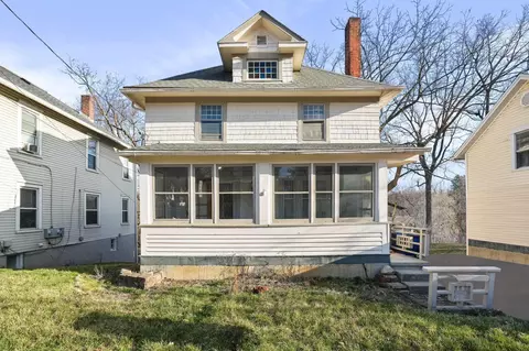 286 W William St, Delaware, OH 43015