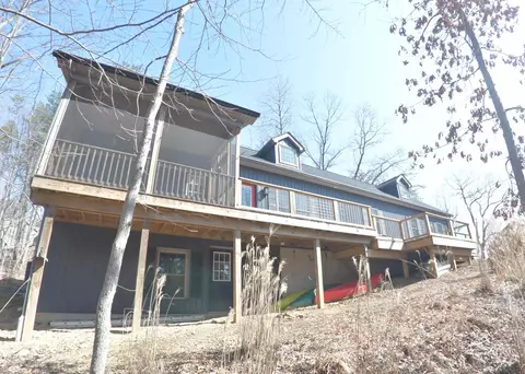 1226 Taos Ln, Sugar Grove, OH 43155