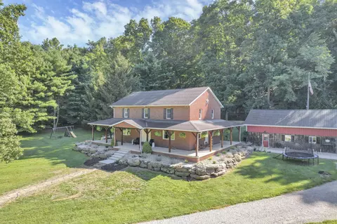 9565 Rainrock Rd NE, Newark, OH 43055