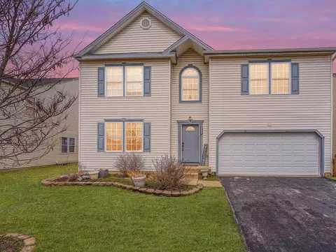 6916 Iola Boat Ln, Canal Winchester, OH 43110