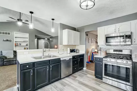 Kitchen - 230 Sycamore Dr, Circleville, OH 43113 photo 2 of 6