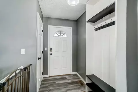 Entry Way - 230 Sycamore Dr, Circleville, OH 43113 photo 1 of 1