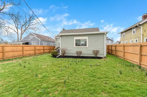 Exterior - 581 E Moler St, Columbus, OH 43207 photo 1 of 10