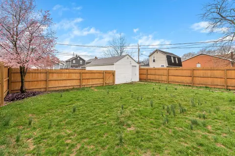 Exterior - 581 E Moler St, Columbus, OH 43207 photo 9 of 10