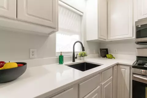 Kitchen - 581 E Moler St, Columbus, OH 43207 photo 4 of 4
