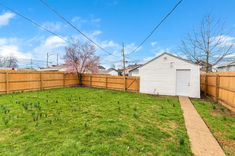 Exterior - 581 E Moler St, Columbus, OH 43207 photo 7 of 10