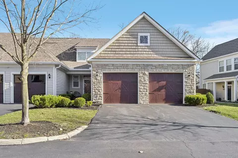 490 Westgreen Ln, Westerville, OH 43082