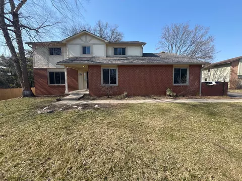 5248 Longrifle Rd, Westerville, OH 43081