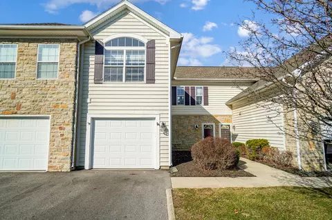 5571 Viningbrook Dr, Dublin, OH 43016