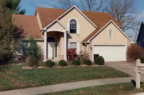 487 Maplebrooke Dr W, Westerville, OH 43082