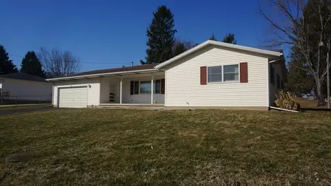 218 Steven Ln SE, Heath, OH 43056
