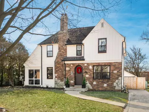 89 E Schreyer Pl, Columbus, OH 43214