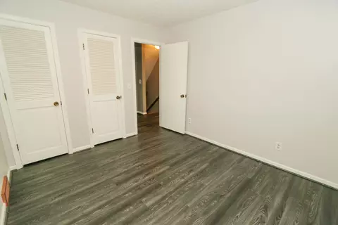 Bedroom - 582 Hickory Pl, Circleville, OH 43113 photo 6 of 7