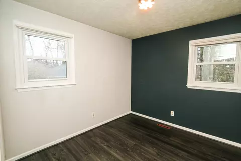 Bedroom - 582 Hickory Pl, Circleville, OH 43113 photo 3 of 7
