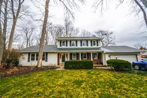 582 Hickory Pl, Circleville, OH 43113