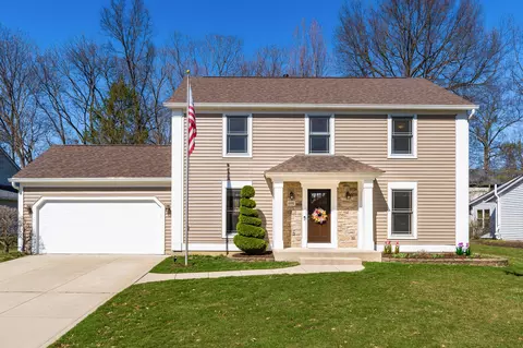 698 Whirlaway Ct, Columbus, OH 43230