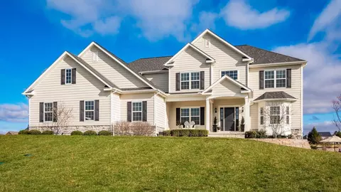 112 Gray Stone Ct, Granville, OH 43023