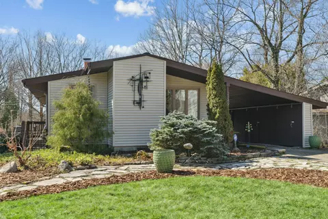 2349 Eastcleft Dr, Columbus, OH 43221