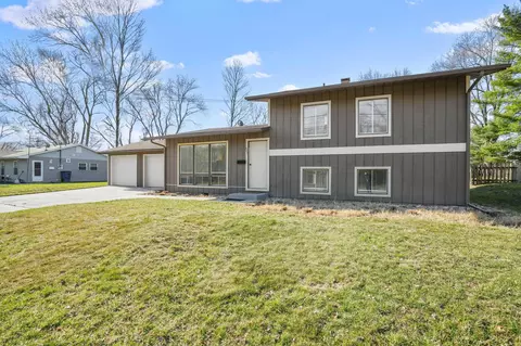 621 W William St, Delaware, OH 43015