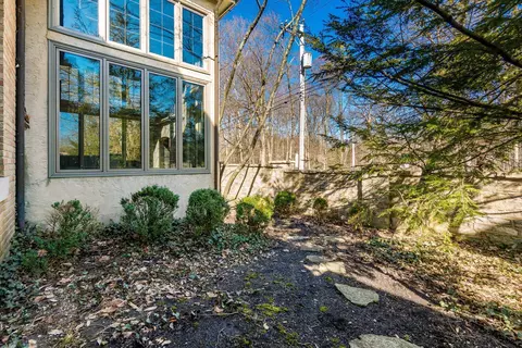 Exterior - 4 Lyonsgate, Columbus, OH 43209 photo 5 of 5