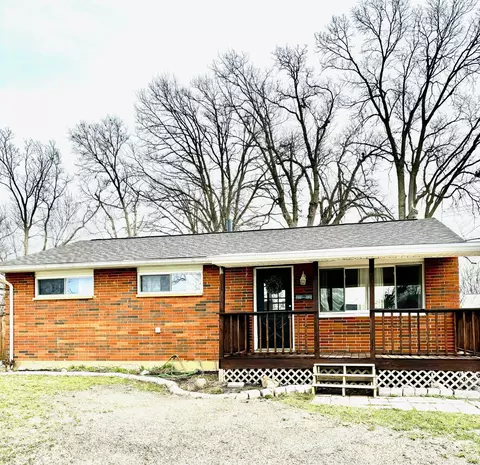 525 Crescent Dr, West Jefferson, OH 43162