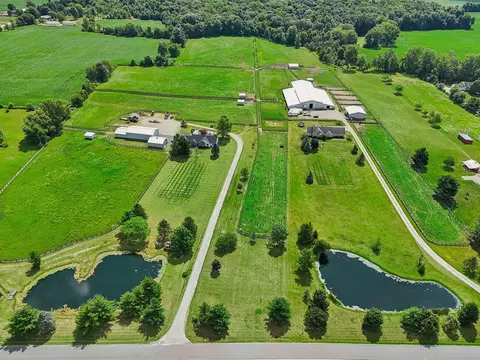 909 Putnam Rd SW, Pataskala, OH 43062