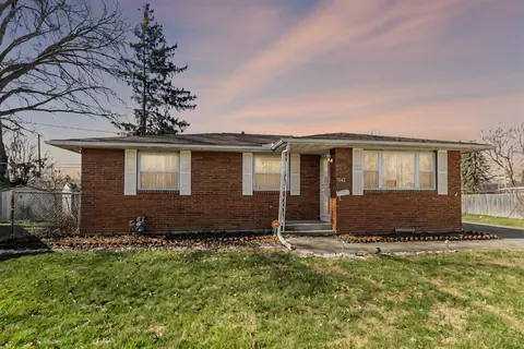 1247 Louis Dr, Columbus, OH 43207