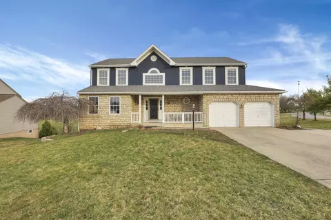 52 S Bend Ct, Pataskala, OH 43062
