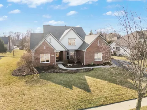 5805 Heritage Lakes Dr, Hilliard, OH 43026