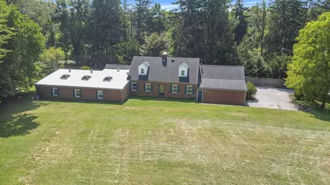 212 Welsh Hills Rd NW, Granville, OH 43023
