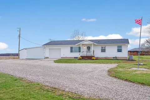 10143 Clover Valley Rd, Johnstown, OH 43031