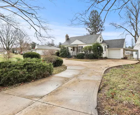 6 Highland Dr, Mount Vernon, OH 43050