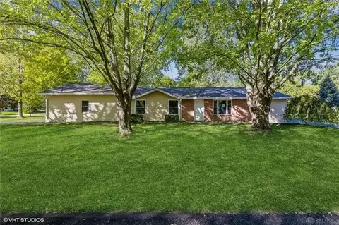 15 Weldon Ln, North Lewisburg, OH 43060