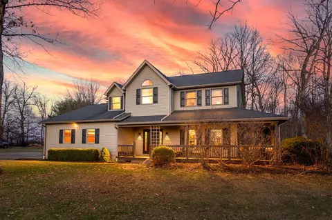8820 Albert Ln, Gambier, OH 43022