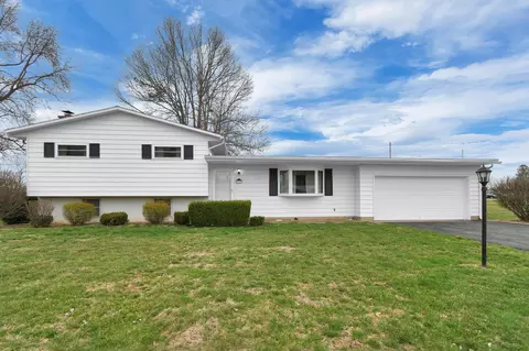 512 Donovan Dr NE, Newark, OH 43055