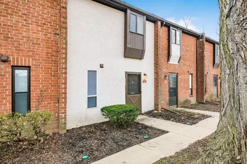 95 Lancelot Ln, Westerville, OH 43081