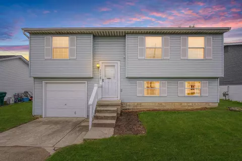 2065 Poplar St, Obetz, OH 43207
