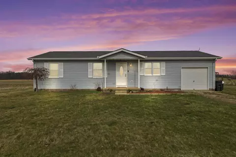 8707 Davisson Rd, Mechanicsburg, OH 43044