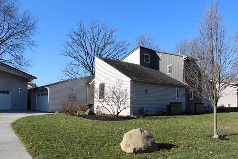 110 Aster Ct SW, Pataskala, OH 43062