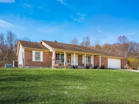 8550 Somerset Rd, Thornville, OH 43076