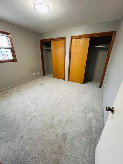 Bedroom - 70 E Columbus St, Lithopolis, OH 43136 photo 6 of 7