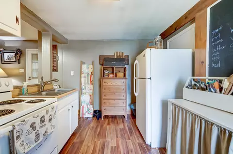 Kitchen - 70 E Columbus St, Lithopolis, OH 43136 photo 2 of 3