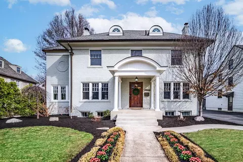 1960 W Chelsea Rd, Columbus, OH 43212