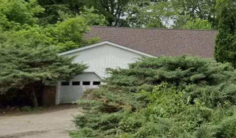 995 Mcnaughten Rd, Columbus, OH 43213