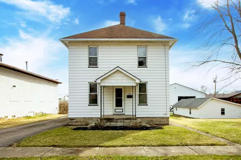 121 S Mount Vernon Ave, Loudonville, OH 44842