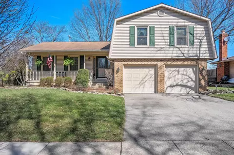 1062 Hepplewhite St, Westerville, OH 43081