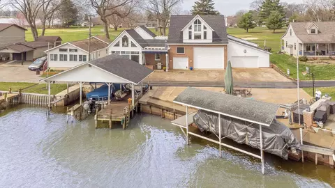 622 Coshocton Ave, Thornville, OH 43076